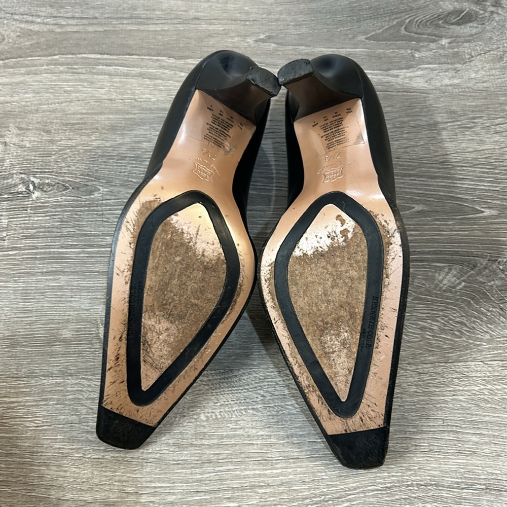 Kenneth Cole NY Vintage Black Classic Pump Size 7.5 - Picture 5 of 5